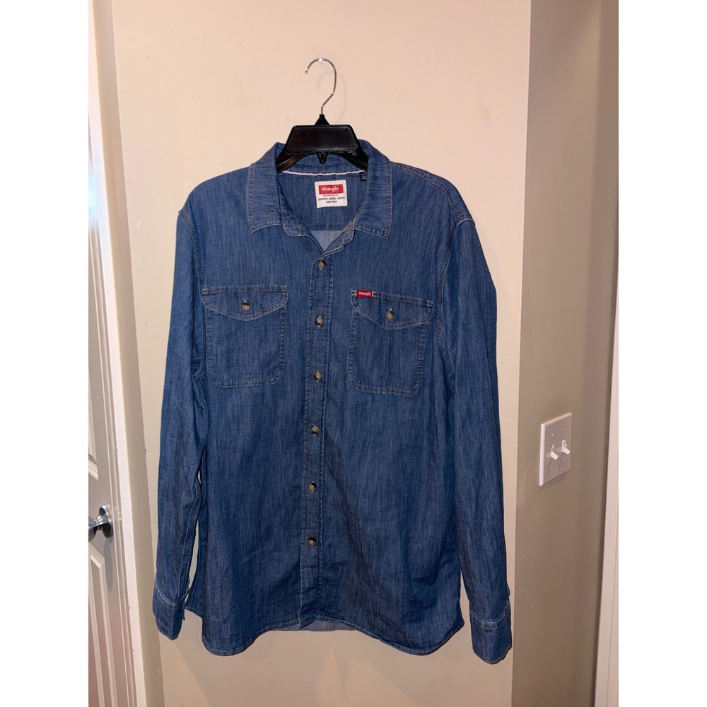 Wrangler Blue Denim Button Down Shirt Long Sleeve Medium‎ Wash 112374072 Large